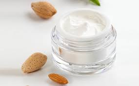 Krim ini mampu membuat kulit mu lebih terlihat putih dan bercahaya, yang lebih istimewah lagi garnier selalu mengeluarkan inovasi terbaru, dan salah satu produk terbaik garnier adalah garnier light complete. Review 10 Rekomendasi Krim Pemutih Wajah Terbaik Terbaru 2021 Ceklist Id