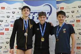 Image result for tbn:nS7VVzE55vmeuM::www.sportnat.com/lapouneur/bouton/course.gif