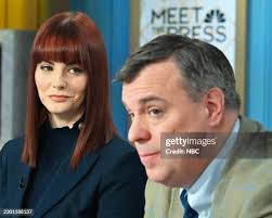 Melanie Dickson's Instagram, Twitter & Facebook