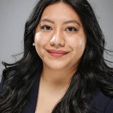 Eunice Gomez's Instagram, Twitter & Facebook