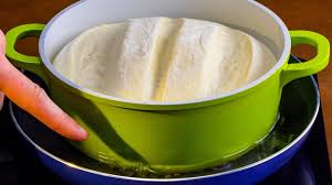 Laisser 20 Minutes Au Levain Sur L Eau C Est Pour Faire Le Pain Dans Un Pot Savoureux Tv Youtube