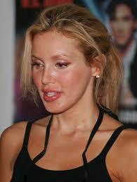 Amanda Swisten - Wikipedia