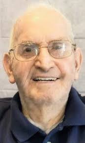 Lynn Bevis's Instagram, Twitter & Facebook