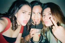 Ada Zara, 10 Potret Kompak Pemain Virgin The Series