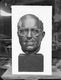 51 Byst Image: PICRYL