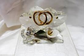 5 bomboniere matrimonio battesimo comunione portaoggetti ceramica swarovski contattateci per 9 sh. Dlm Bomboniere Coppia Cuori In Cristallo Con Fedi