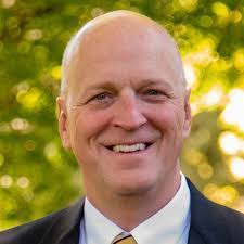 Lisa Brogdon's Instagram, Twitter & Facebook