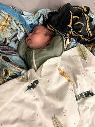 Currently my 1 month old baby always making me having rough evening shift!  And won't sleep on his own. Any advice how to make baby sleep on his own  bed? : r/NewParents