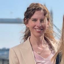 ellen osborne (@elleoz)