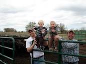 Helping hands: Jordy Nelson savors farm life