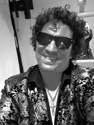 Tom Kealey's Instagram, Twitter & Facebook