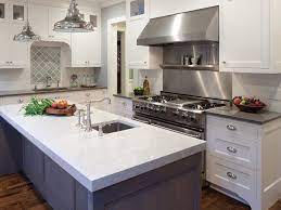 Complete kitchen cabinet suite in excellent condition. Home Quebec Kitchens