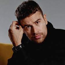 Theo James Brasil (@theojbrasil)