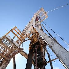Esta Torre Esta Perforando Pozos De 5000 Metros 3000 Verticales Y 2000 Horizontales En Bandurria Centro Una De Las Nuevas Areas Que Neuquen Paraguay Torres