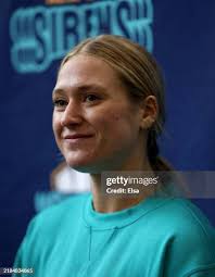 25 Photos & High Res Pictures