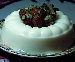 Saat ini mulai banyak orang yang menawarkan puding susu dalam bentuk dessert box. Resep Puding Susu Putih Sederhana Resep Nasional