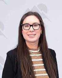 Jazmine Olson's Instagram, Twitter & Facebook