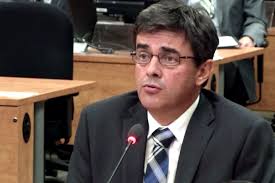 Dons aux partis politiques provinciaux: 11 patrons, 14 ans, 205 000 $