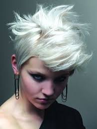 White hair dye / tone your hair white! Semi Short Hair Styles Ideas Semi Short Hair Punk Hair Short Blonde Hair