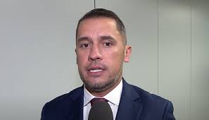 Auxiliar de Alexandre de Moraes será corregedor da Abin