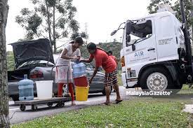 Bagi pengguna yang ingin mendapatkan maklumat kawasan terjejas dan kemas kini mengenai gangguan, mereka boleh. Penduduk Resah Bekalan Air Lori Tangki Lambat Penduduk