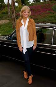 If you still aren't sure it can be helpful to find out exactly where the occasion is held at. Pin By Samantha Harms On Fashion Dinner Party Outfits Casual Party Outfit Dinner Outfit Casual