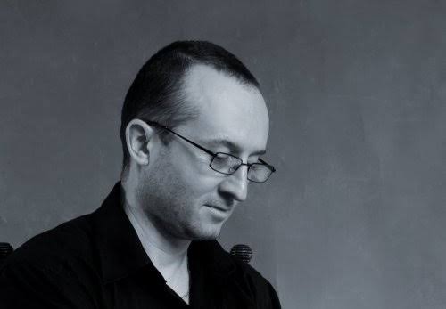 Felix Nicolau - autor