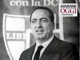 19 ottobre 1970: Gaspare Russo diventa sindaco di Salerno, dopo 14 anni  termina l'epopea di Alfonso Menna