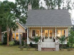 The small country house plans featured here are infused with farmhouse cottage charm. Low Country Cottage Content In A Cottage Cute Small Houses Southern Living House Plans Country Cottage Decor