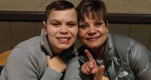 Stephanie Ellington's Instagram, Twitter & Facebook