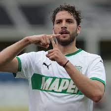 Manuel locatelli (born 8 january 1998) is an italian footballer who plays as a central defensive midfielder for italian club sassuolo, and the italy national team. Report Juventus Manuel Locatelli Agree To Personal Terms On Five Year Contract Black White Read All Over