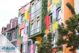 Hausfassade Selbst Streichen Farbe Und Kosten Je M Fassade Hausfassade Haus Streichen