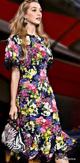 Dolce Gabbana Fall Winter 2018 19 Women S Central Station Collection Fashion Floral Fashion Couture Fashion