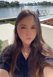 Tiffany Yj Cernay Piscine