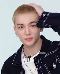 So what, Mr Hwang Hyunjin❓️❗️❓️😳😍