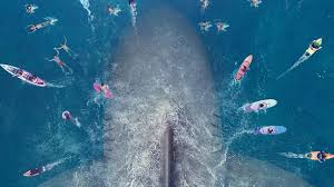 En forhistorisk hai dukker opp fra ingensteds og skaper frykt og panikk. The Meg Kinepolis Swiss