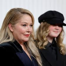 Clyde Fans », le roman graphique monumental de Seth