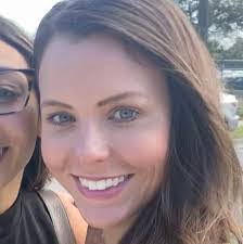 Kirsten Herring's Instagram, Twitter & Facebook