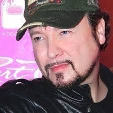 Adam Cray's Instagram, Twitter & Facebook