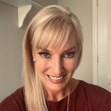 Melissa Turnbow's Instagram, Twitter & Facebook