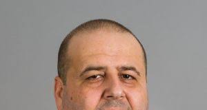 Andrei Paraschiv, autor la Ziarul Curentul