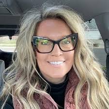 Jennifer Lintner's Instagram, Twitter & Facebook