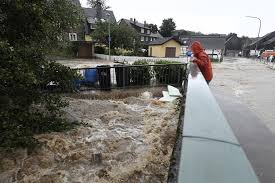 Devastation from floods spreads in germany and elsewhere, with hundreds missing. F4h998qhoudbm
