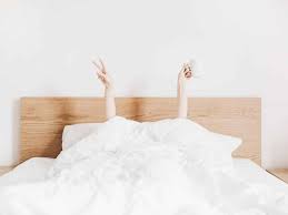 Im bett wird nicht gesprochen, sondern gehandelt? 10 Tipps Fur Einen Entspannten Start In Den Tag Bathspiration