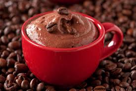 Non so voi, ma io penso che i bicchierini che prendiamo al bar con la crema di caffè siano sempre troppo piccoli… 😀 allora perché non prepararla in casa ed averla a disposizione ogni volta che vogliamo? Crema Pasticcera Al Caffe Ricette Con Bimby