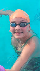 Happy 15th birthday to our gorgeous head captain, Em. We hope you have the  most awesome day 🎁 🎉 🎈 😎