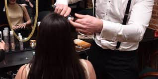 Une règle déjà en vigueur lors du premier confinement au. Pour Le Deconfinement Il A Ouvert Son Salon De Coiffure A 00h01 C Etait Magique