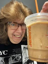 What cup would you drink coffee from? A test that reveals how you react to  difficulties