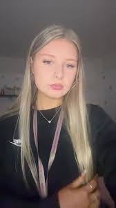 Carly Perrin's Instagram, Twitter & Facebook