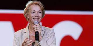 « nous devions nous retrouver à 14 h sur rmc ce lundi 25 juillet mais en raison d'un changement de stratégie de la direction de rmc, l'émission « lahaie, l'amour et vous » est désormais supprimée. Radio Pourquoi Brigitte Lahaie Quitte Rmc